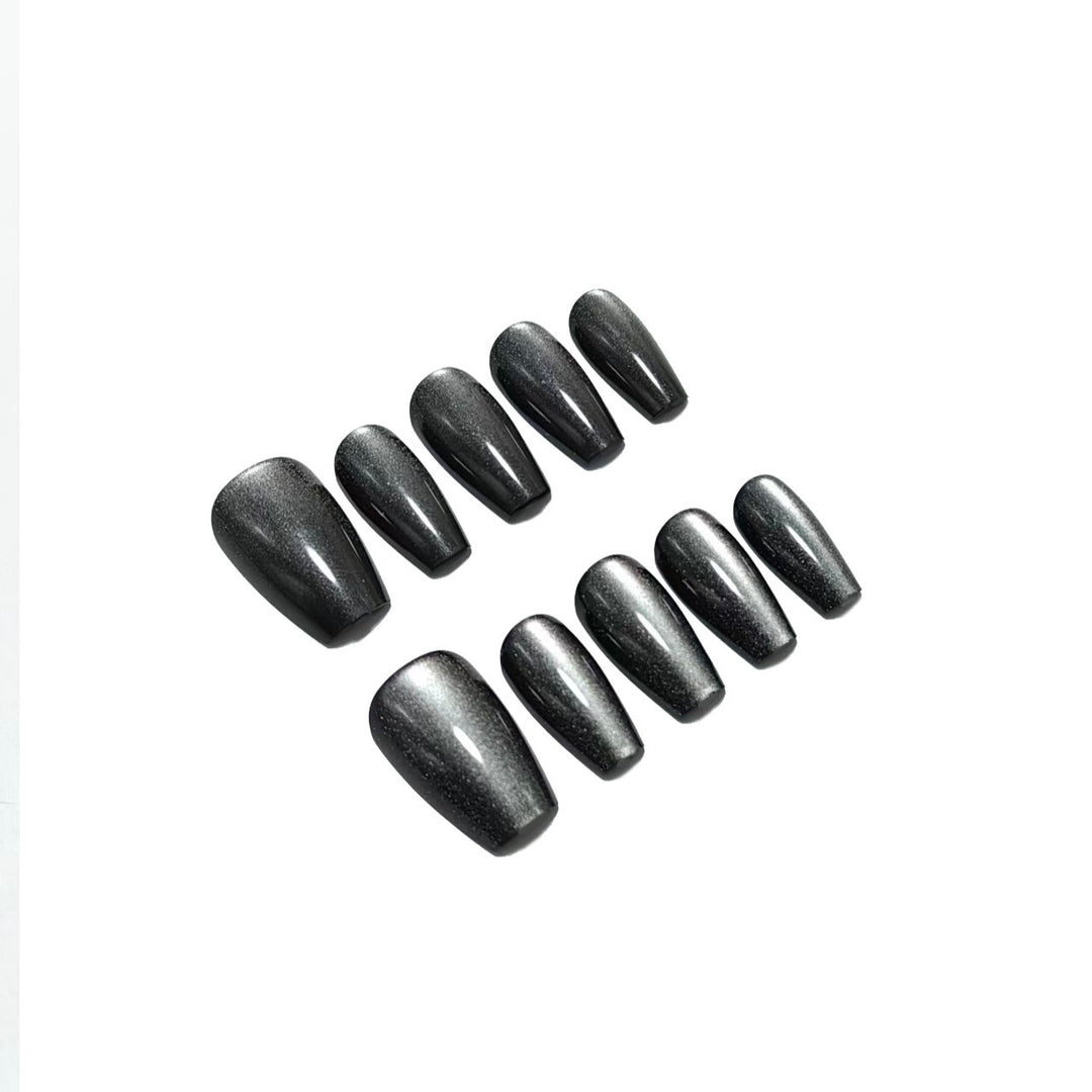 Nail art set with elegant metallic finish Stornfield