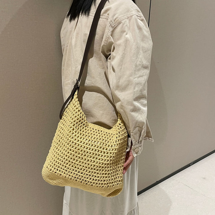 Hand-knotted strap bag Stornfield
