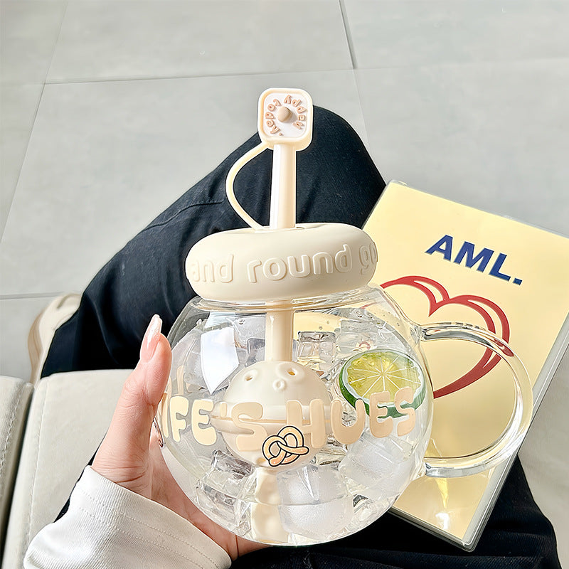 Ladies drinking container with innovative fruit insert Stornfield