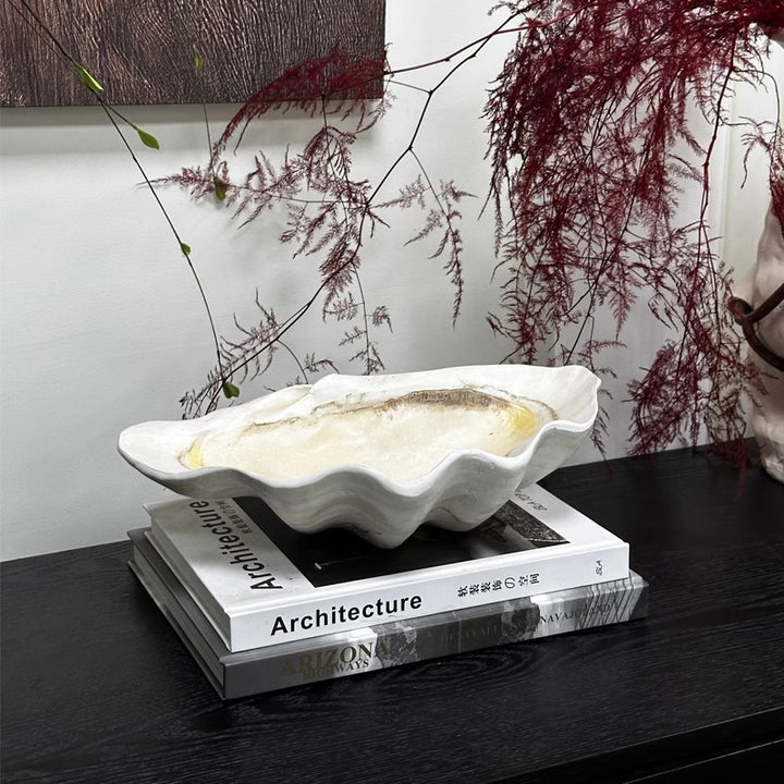 Decorative bowl inspired by shells