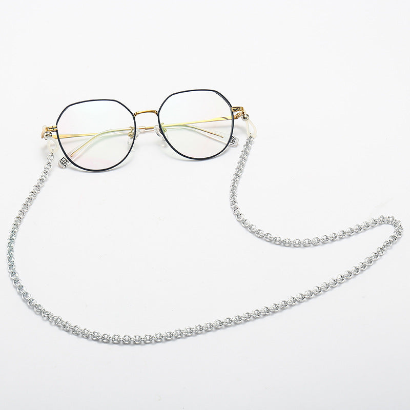 Fashionable Eyewear with Stylish Chain Stornfield