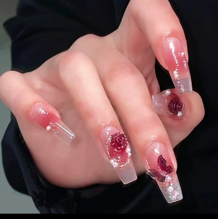 Artistic Floral Embellished Press-On Nail Set Stornfield