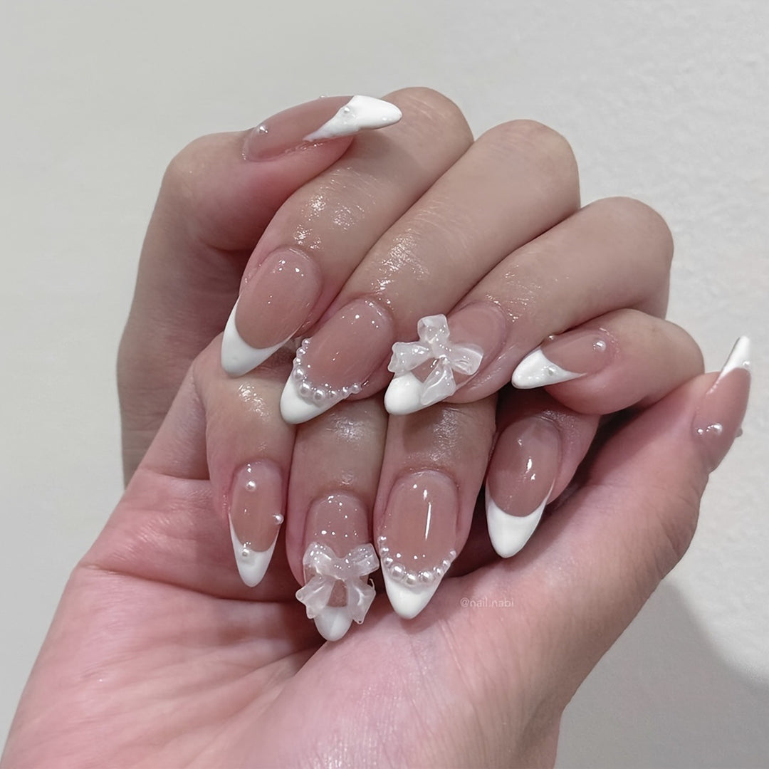 Artificial nail set with elegant decorative elements Stornfield