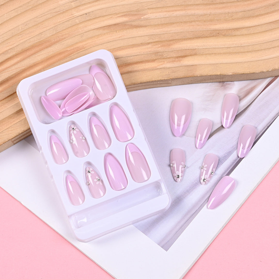 Decorative Floral Press-On Nails Stornfield