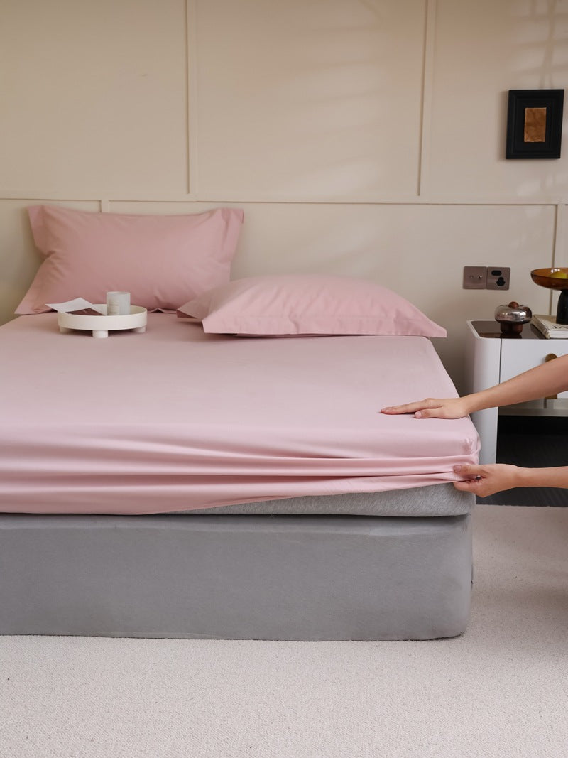 Fitted sheet made of cotton jersey with extra deep hem and elastic all-around rubber