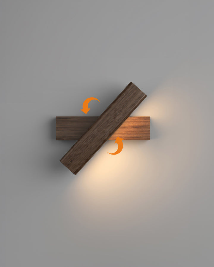 Stornfield | Swiveling Wall Lamp with Nordic Wood Grain