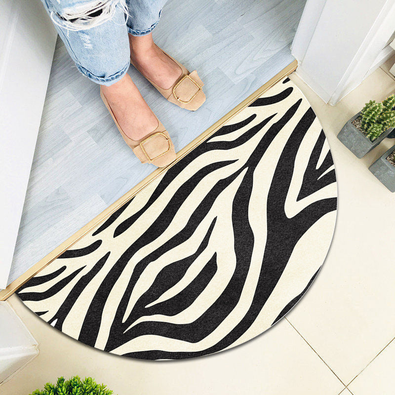 Geometric Patterned Half-Round Area Mat