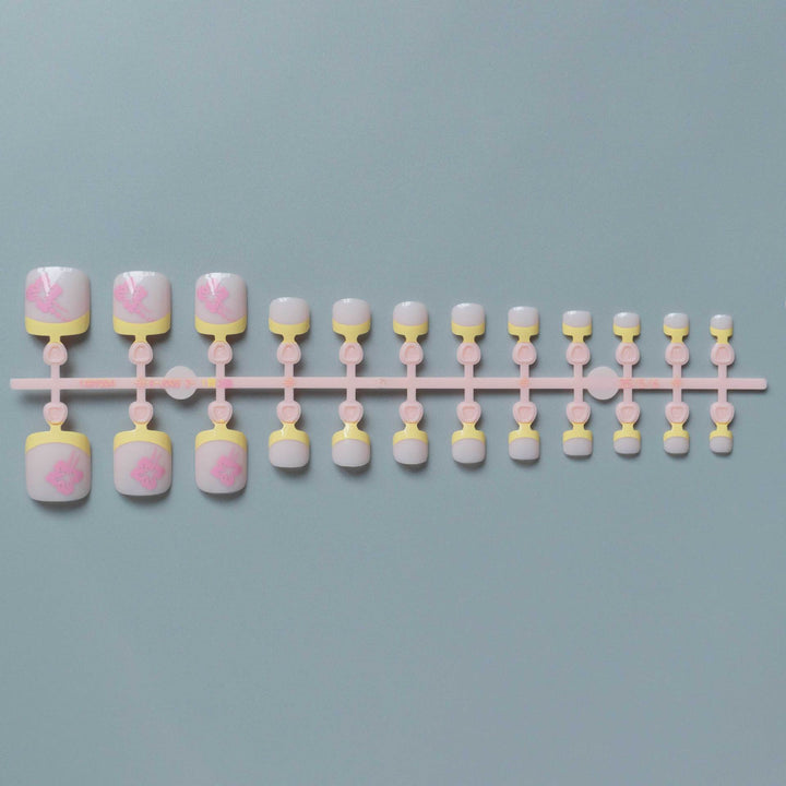 Floral Accent Toe Nail Art Kit