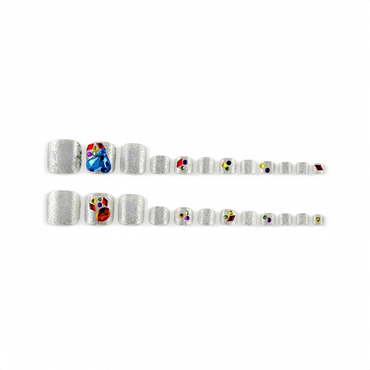 Nail art with glamorous 3D jewelry accents Stornfield