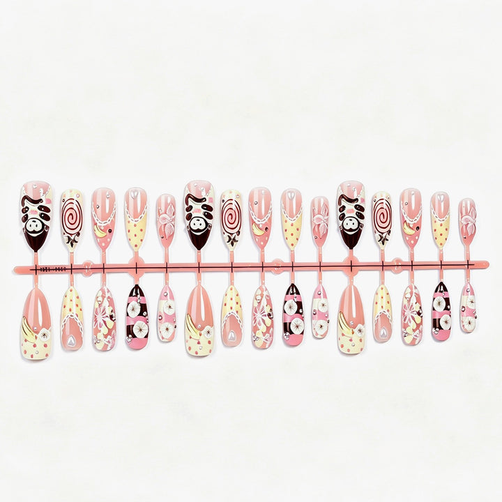 Playful artificial nails in sweet design Stornfield