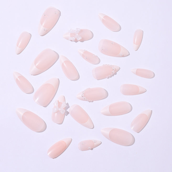 Artificial nail set with luxurious embellishments and sparkling details Stornfield
