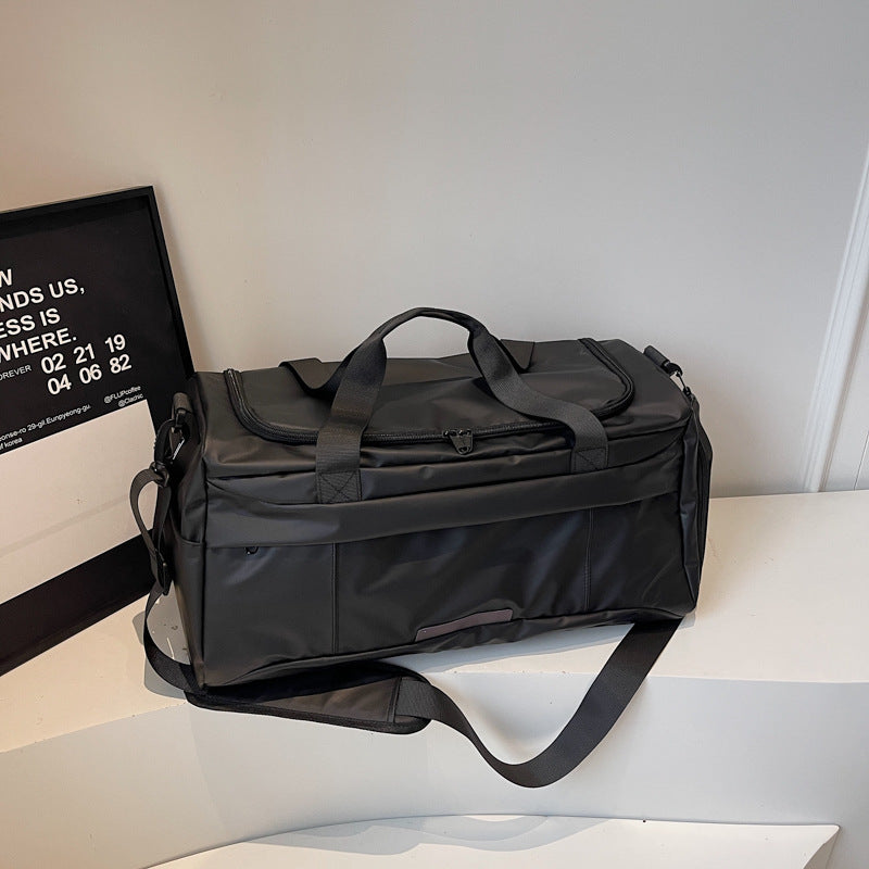 Sporty travel bag with insulated lining Stornfield