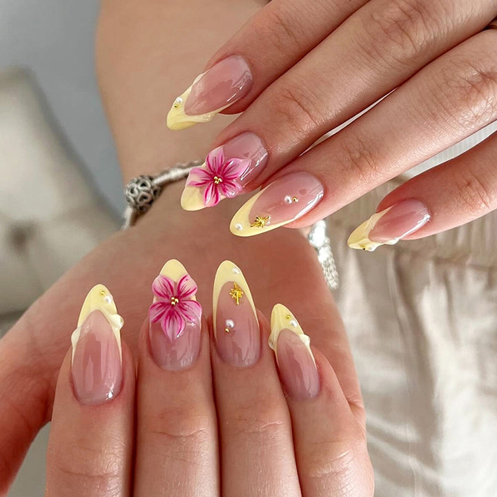 Artificial nail set with elegant flower decorations and fresh design Stornfield
