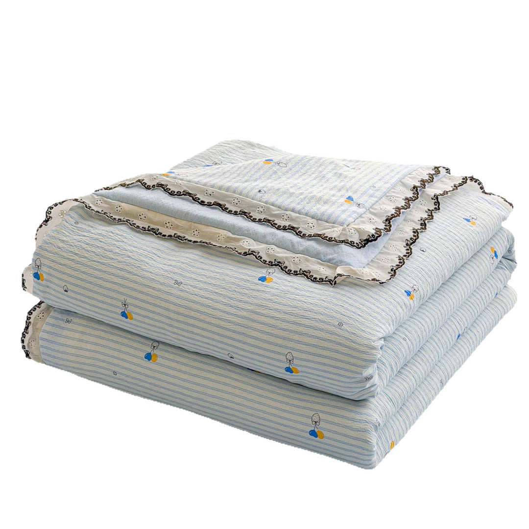 Flower Patterned Quilted Bedspread Set