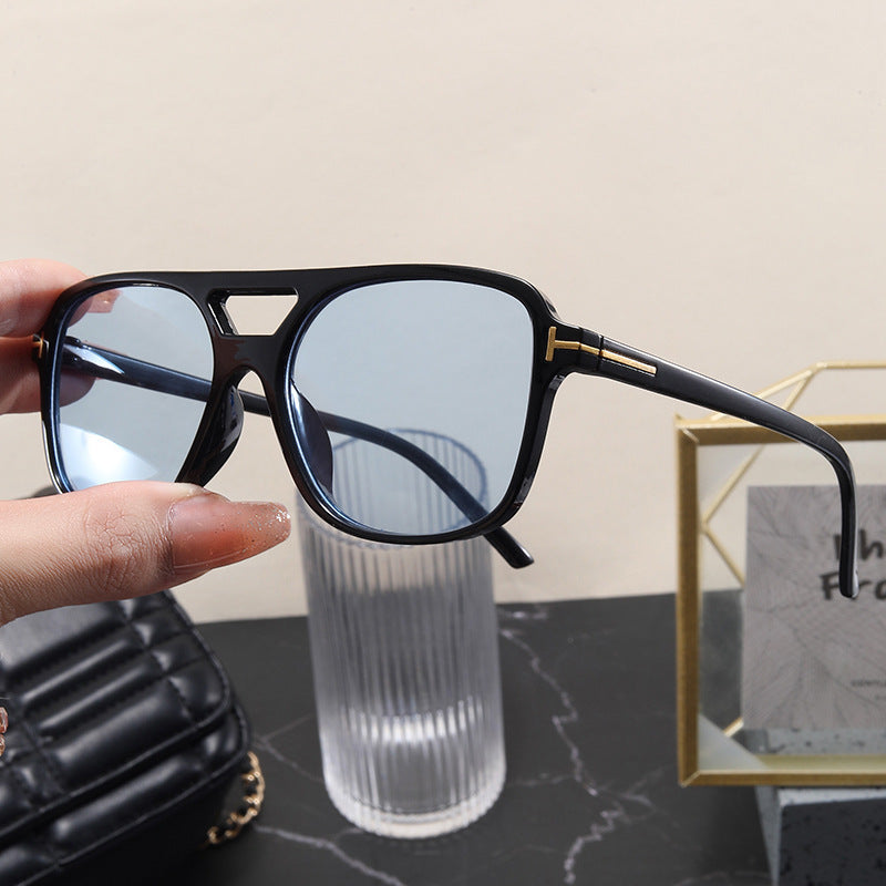 Ladies' striking sunglasses with outstanding shape Stornfield