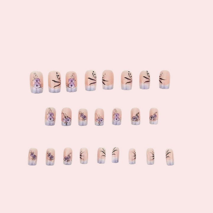 Nail art set with floral accents Stornfield