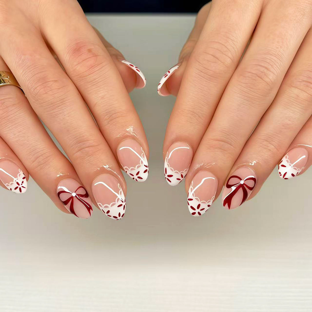 Elegant Lace-Detail Press-On Nail Set