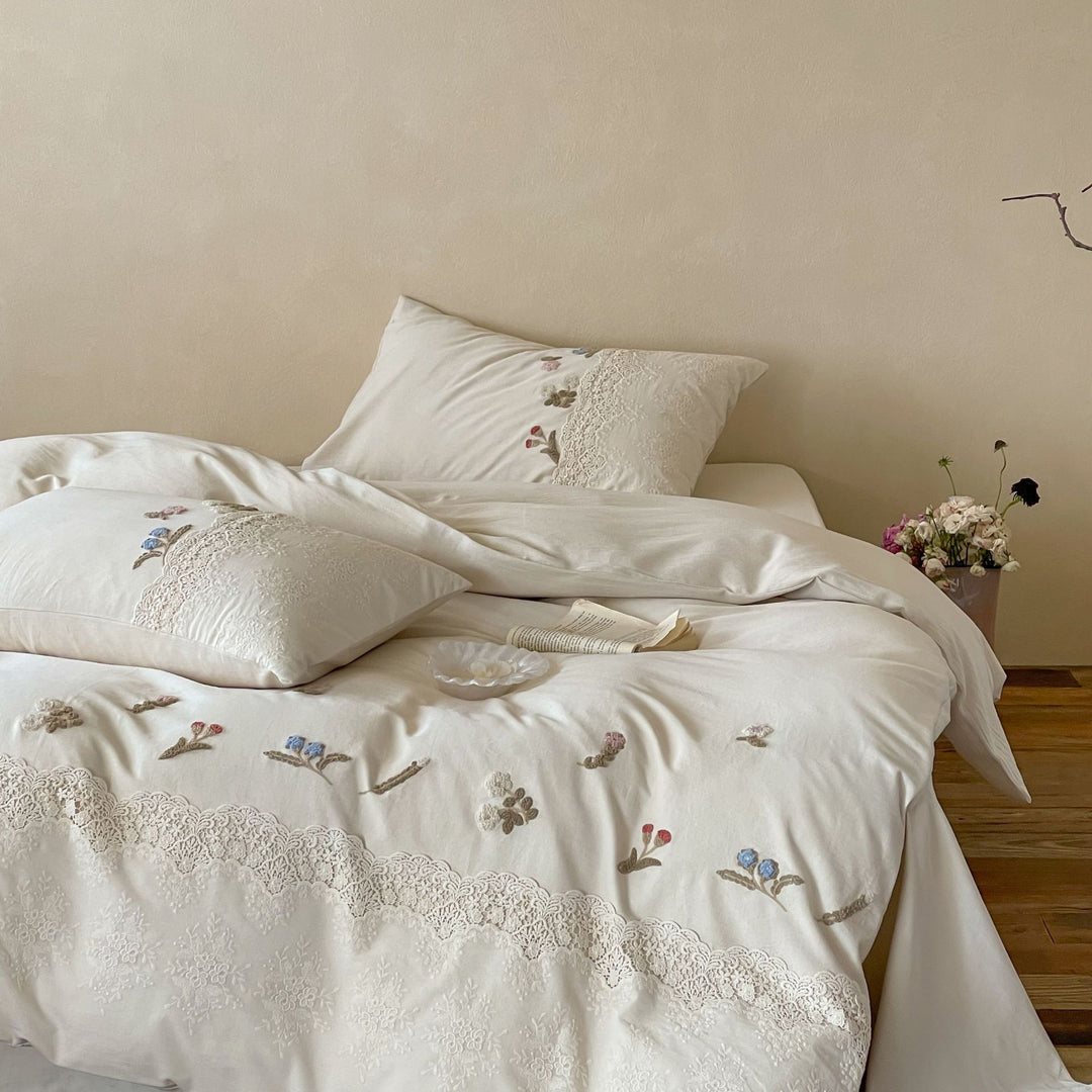 Embroidered Cotton Sateen Lace-Trim Duvet Cover Set with Botanical Appliqué
