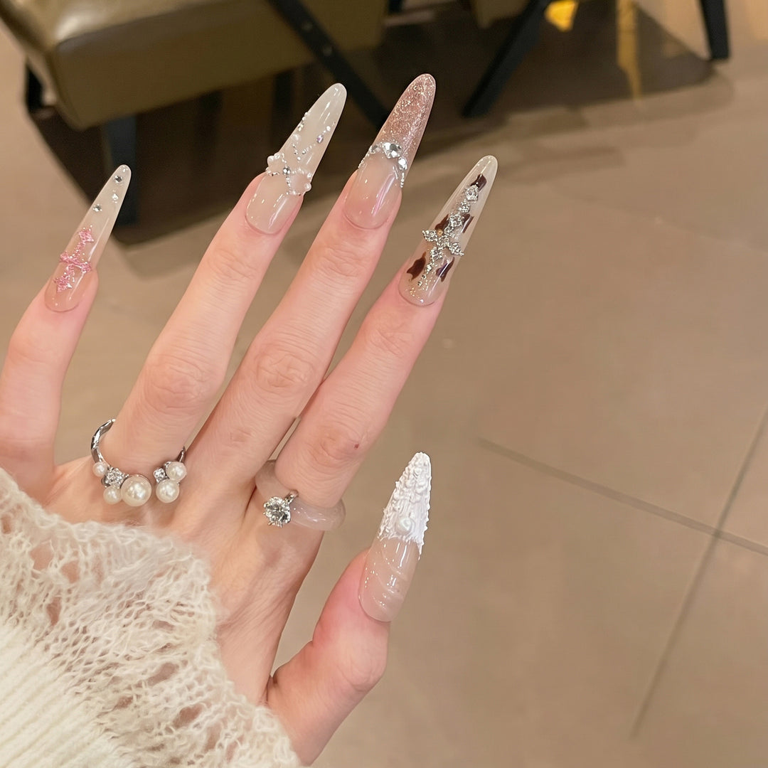 Glamorous Press-On Nail Art Kit with Innovative Design Elements Stornfield