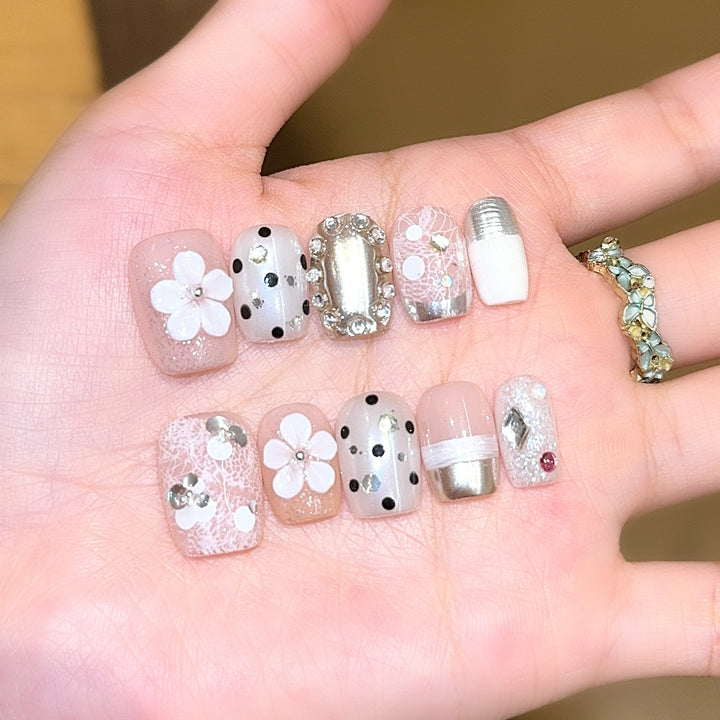 Creative artificial nails with elegant accents Stornfield