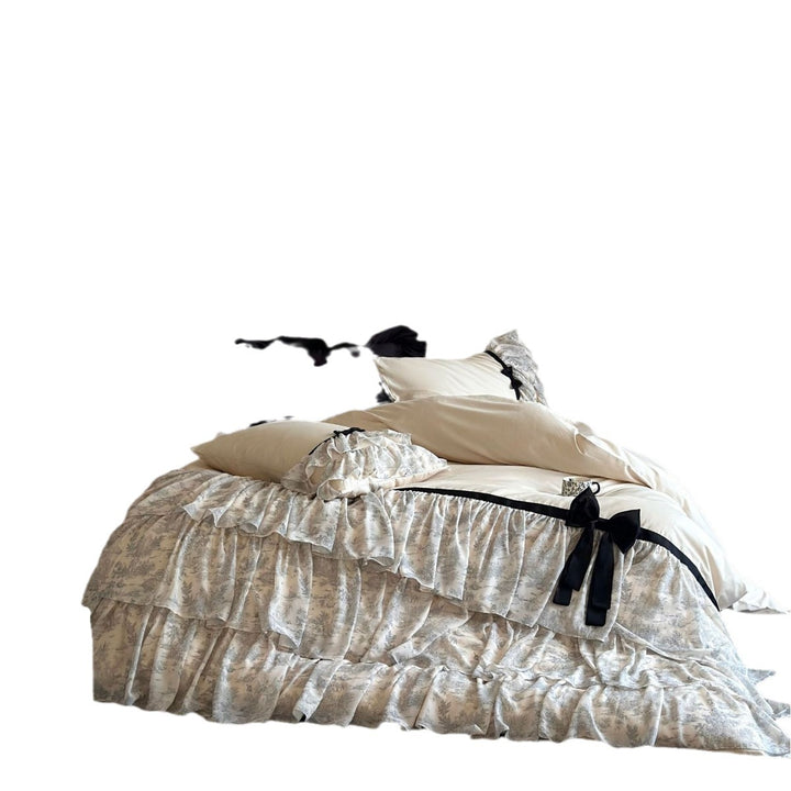 Romantic bedding set with frills, ruffles and bow decoration