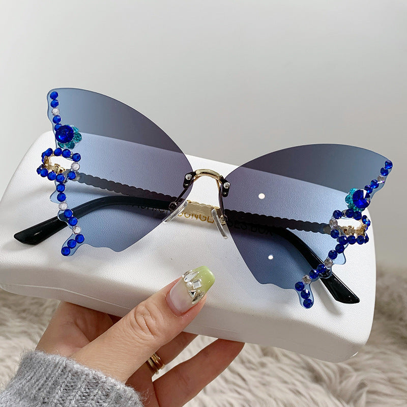 Ladies extravagantly designed sunglasses Stornfield