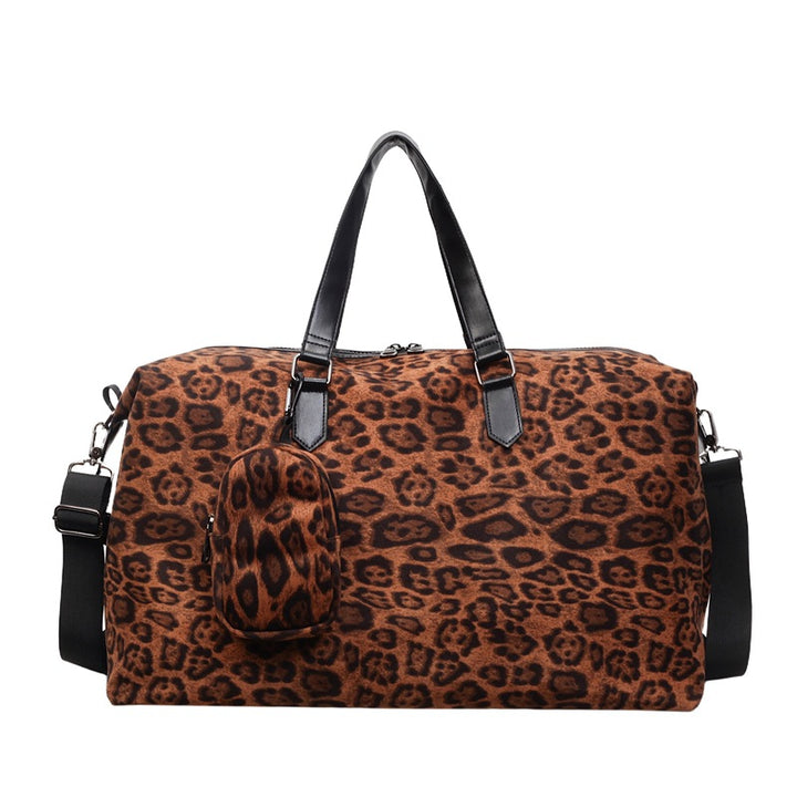 Weekend travel bag in fashionable leopard pattern Stornfield