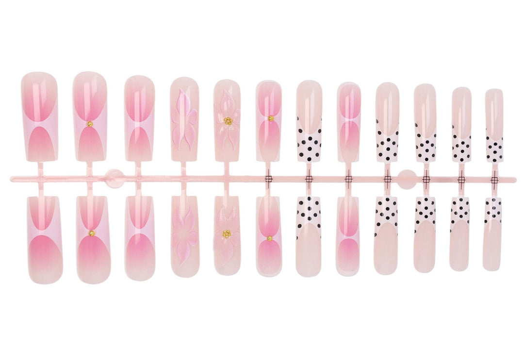 Artificial nail set with elegant flower and polka dot patterns Stornfield