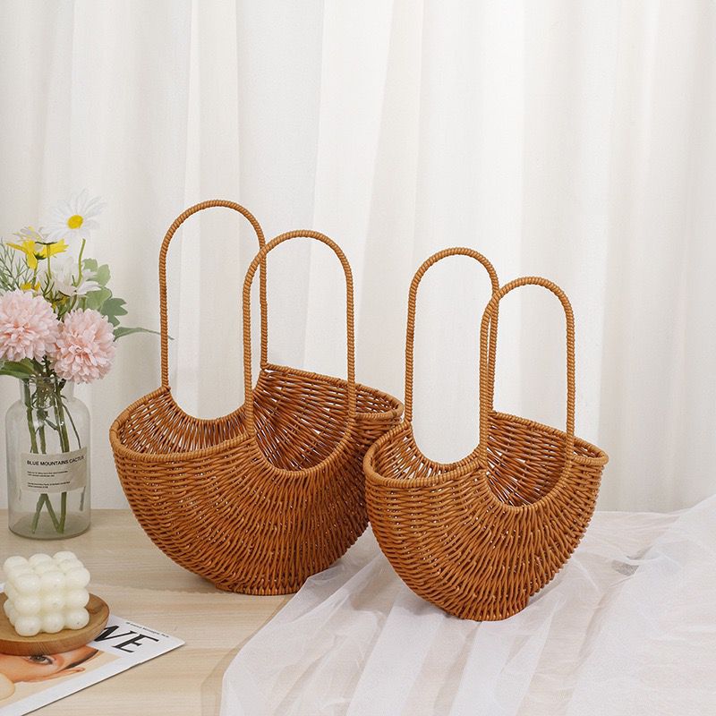 Women Elegant braided rattan basket with double handle Stornfield