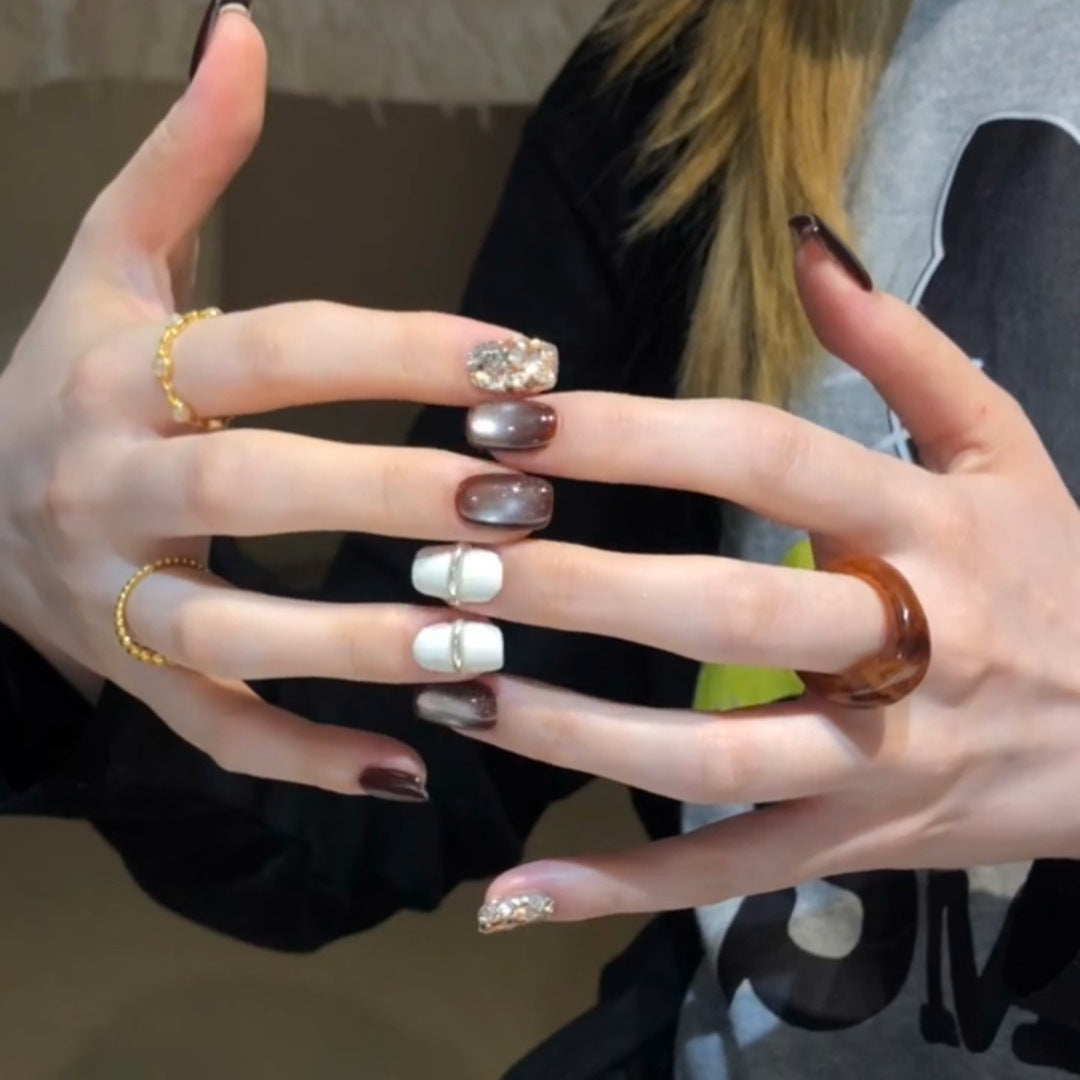 Artificial nails with elegant glitter pattern Stornfield