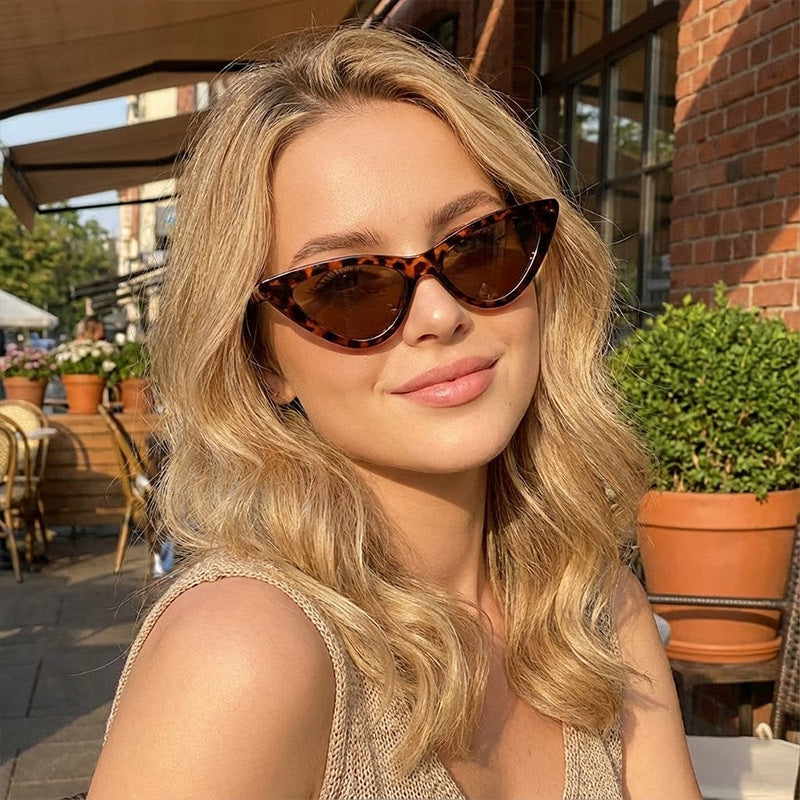 Ladies Cat-Eye Sunglasses with Elegant Tortoiseshell Pattern Stornfield