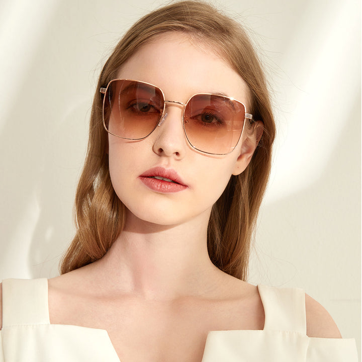 Women's square sunglasses with elegant metal frame and mirrored lenses Stornfield