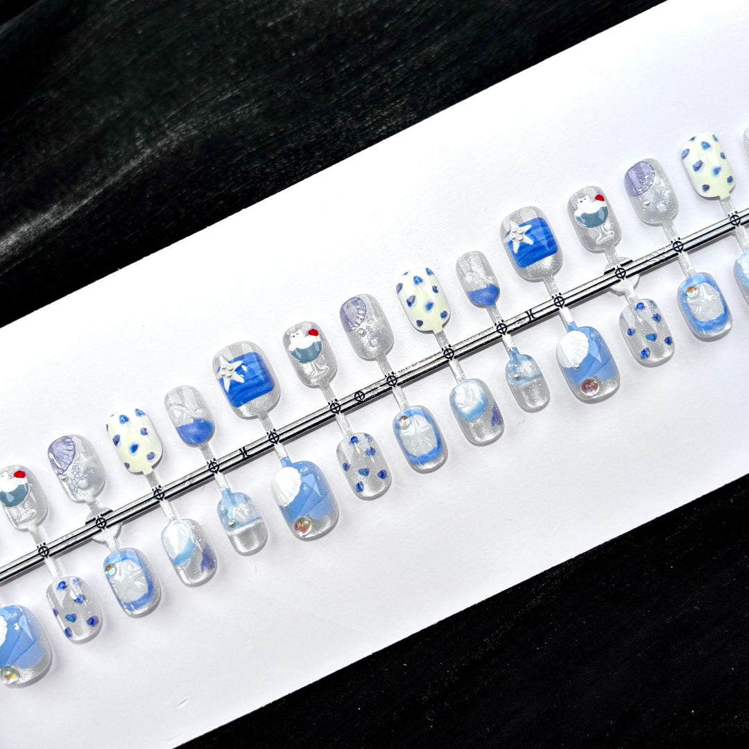 Elegant Polka Dot and Lace Press-On Nail Set