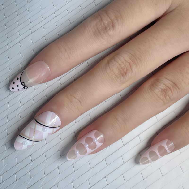 DIY Artistic Press-On Nail Set Stornfield