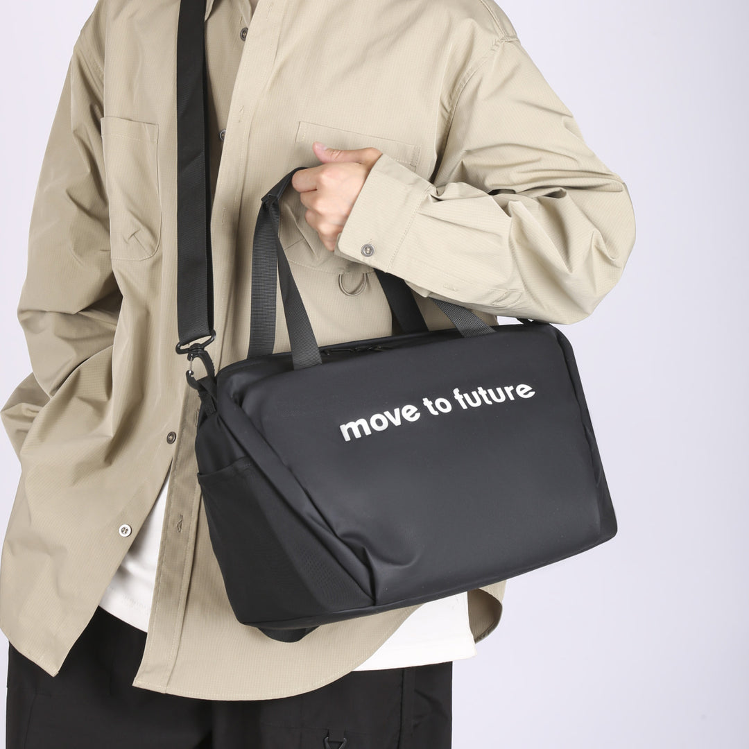Sporty shoulder bag with innovative carrying system Stornfield