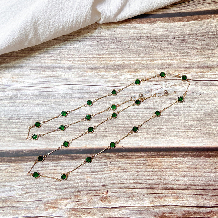 Elegant jewelry holder chain with onyx beads Stornfield