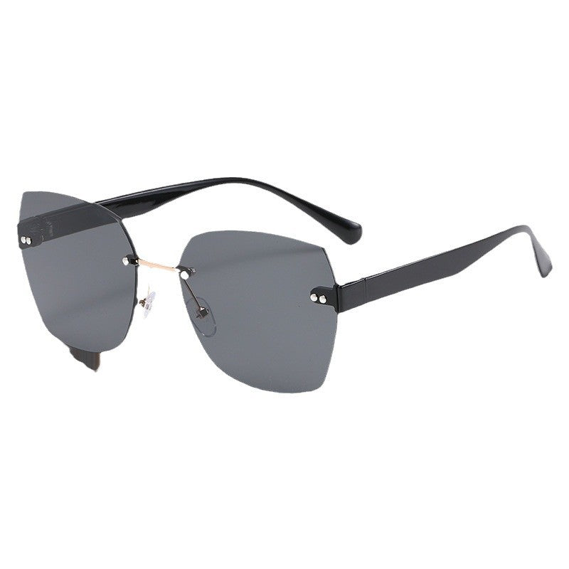 Women’s elegant sunglasses with innovative design Stornfield