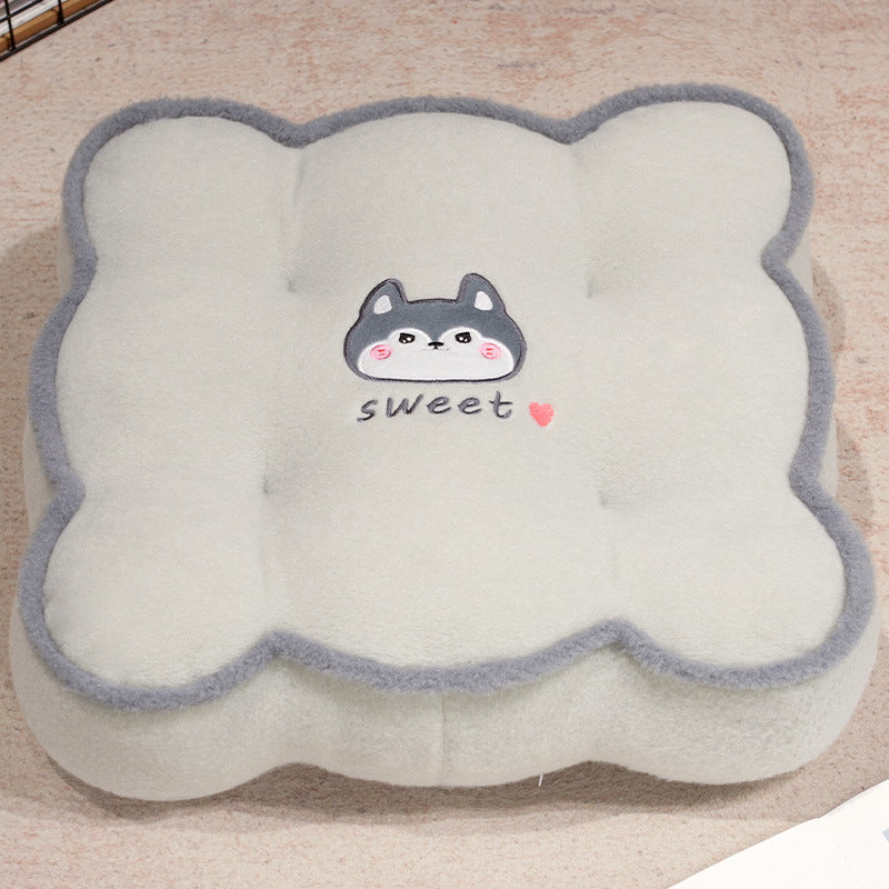 Plush pillow with animal-friendly design Stornfield