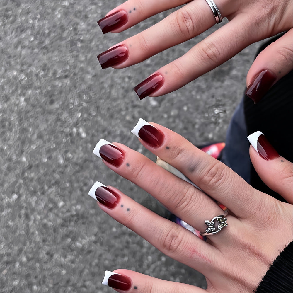 Elegant French Tip Artificial Nails Stornfield