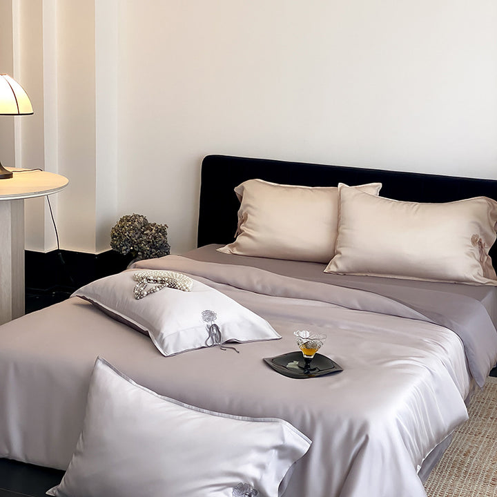 Luxury Satin Bedding Set with Duvet Cover Pillowcases and Fitted Sheet