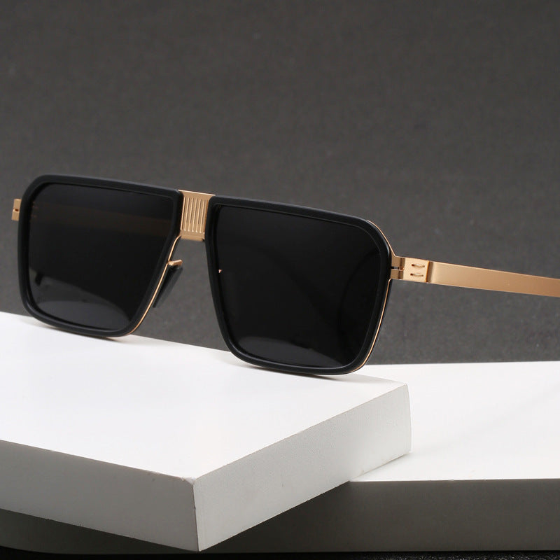 Women's fashionable sunglasses in a modern, square design Stornfield