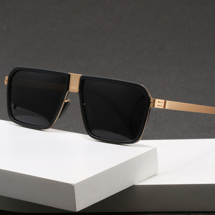 Women's fashionable sunglasses in a modern, square design Stornfield