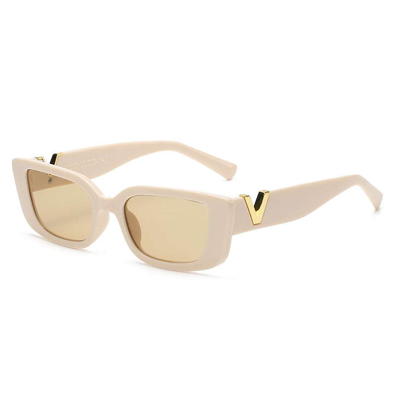 Women's fashionable sunglasses with trendy leopard print and sturdy frame Stornfield