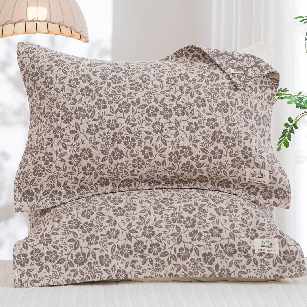 Women's pillowcase with modern checkered pattern Stornfield