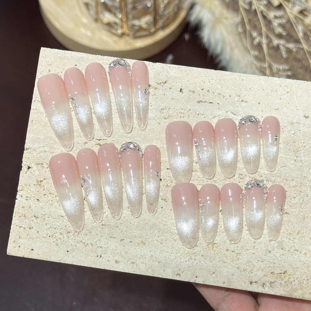 Elegant Decorative Press-On Nail Tips Set