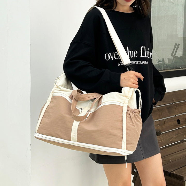 Sporty travel bag with smart organizer compartments Stornfield