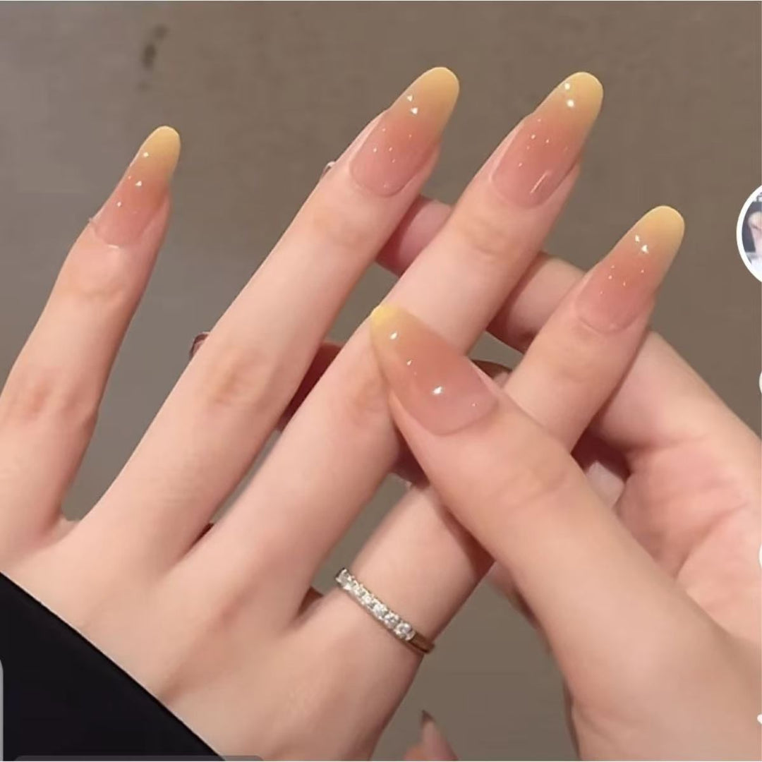Artificial Nails in Stylish Ombre Design Stornfield