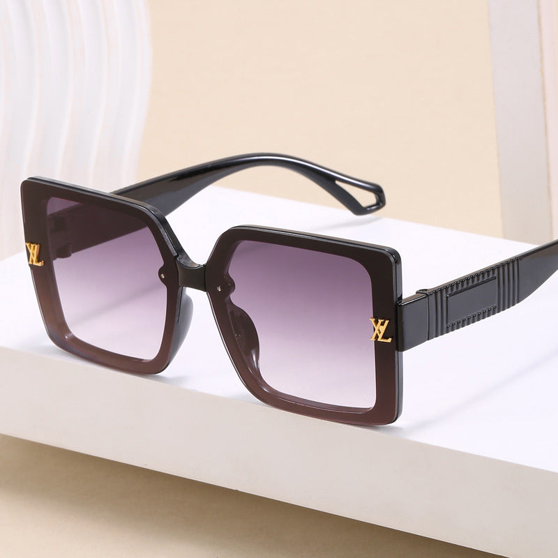Women's fashionable square sunglasses with elegant design Stornfield