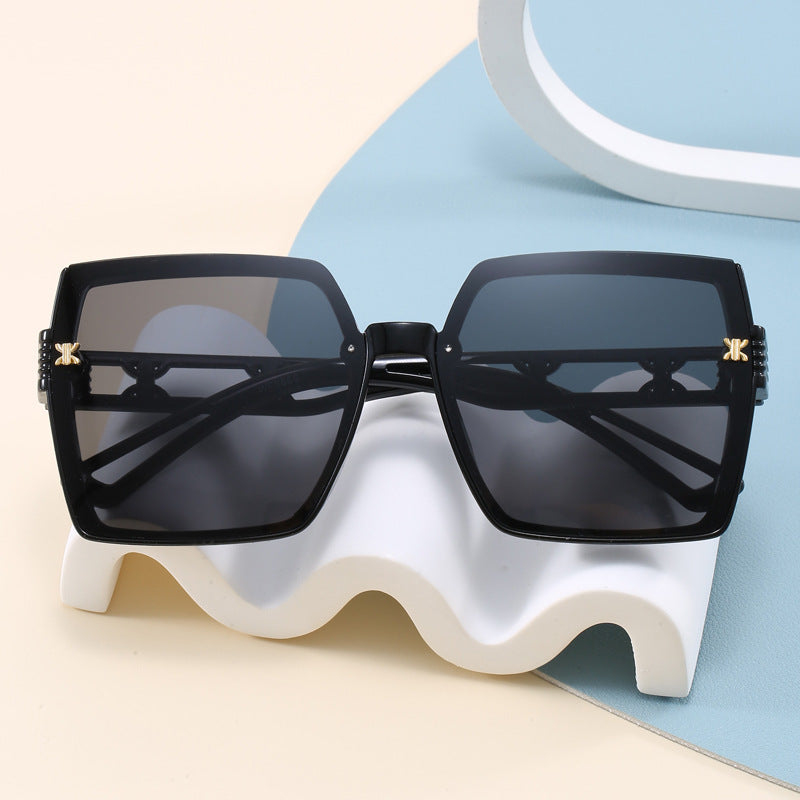 Ladies stylish oversized sunglasses Stornfield