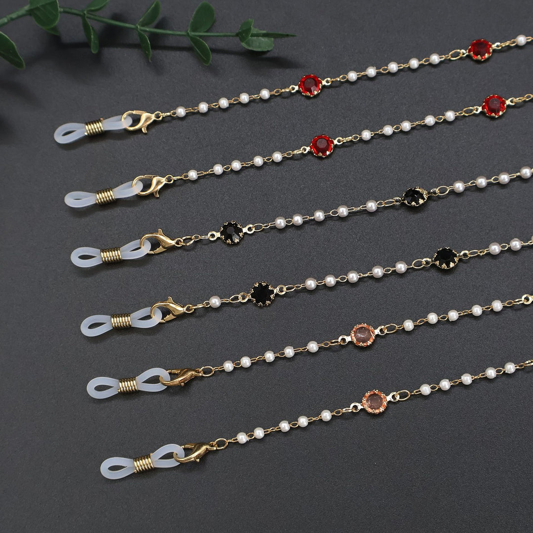 Elegant Pearl and Crystal Eyewear Chain Stornfield